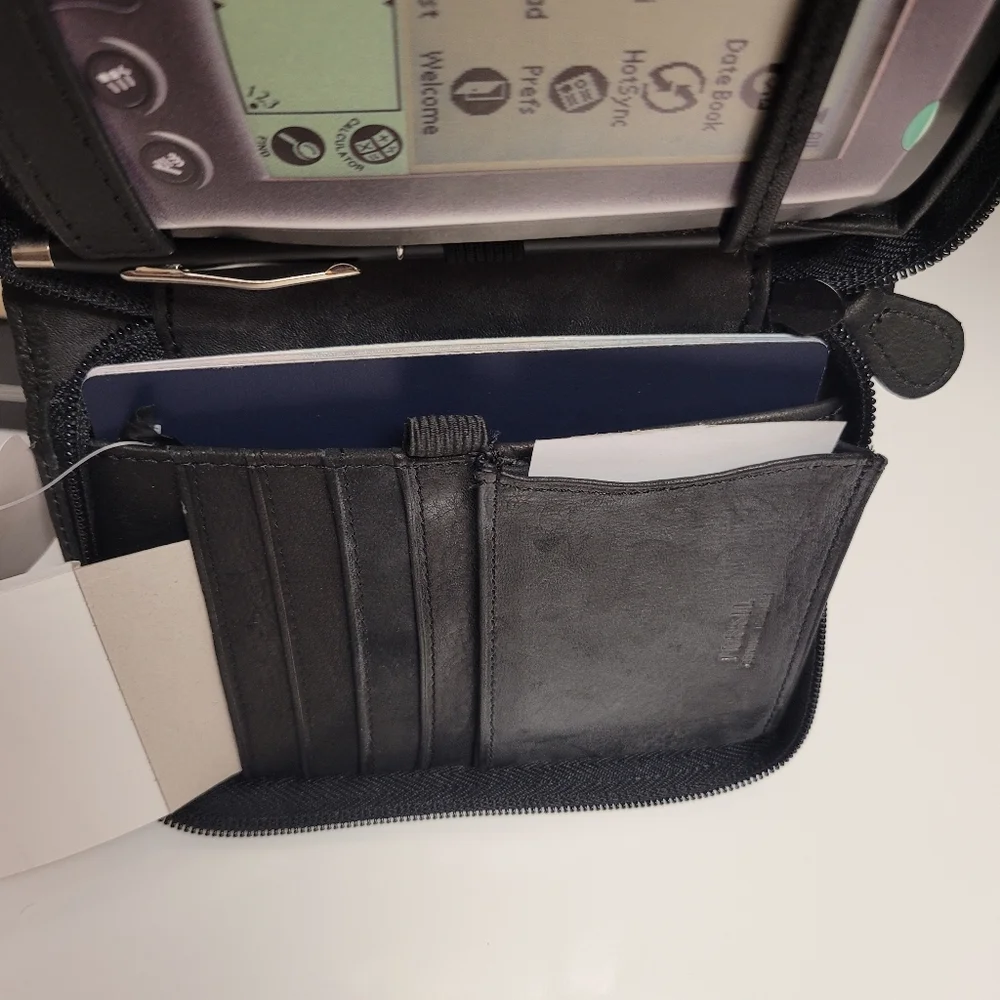 Fossil Leather Wallet Passport, Credit Cards, Cash, Coin Y2K Palm Case